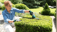 Load image into Gallery viewer, Bosch ISIO 3.6V Cordless Grass Shear c/w Alligator Blade