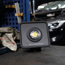 Load image into Gallery viewer, Scangrip Nova Mini Compact Floodlight With SMART GRIP Providing 1000 Lumen