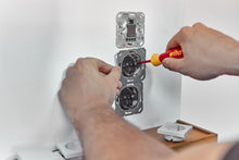 Load image into Gallery viewer, Wiha Screwdriver with bit magazine PocketMax® electric
