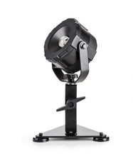 Load image into Gallery viewer, B&amp;W WL800U – 800 Lumen Rechargeable COB Palm Light with Magnetic Base
